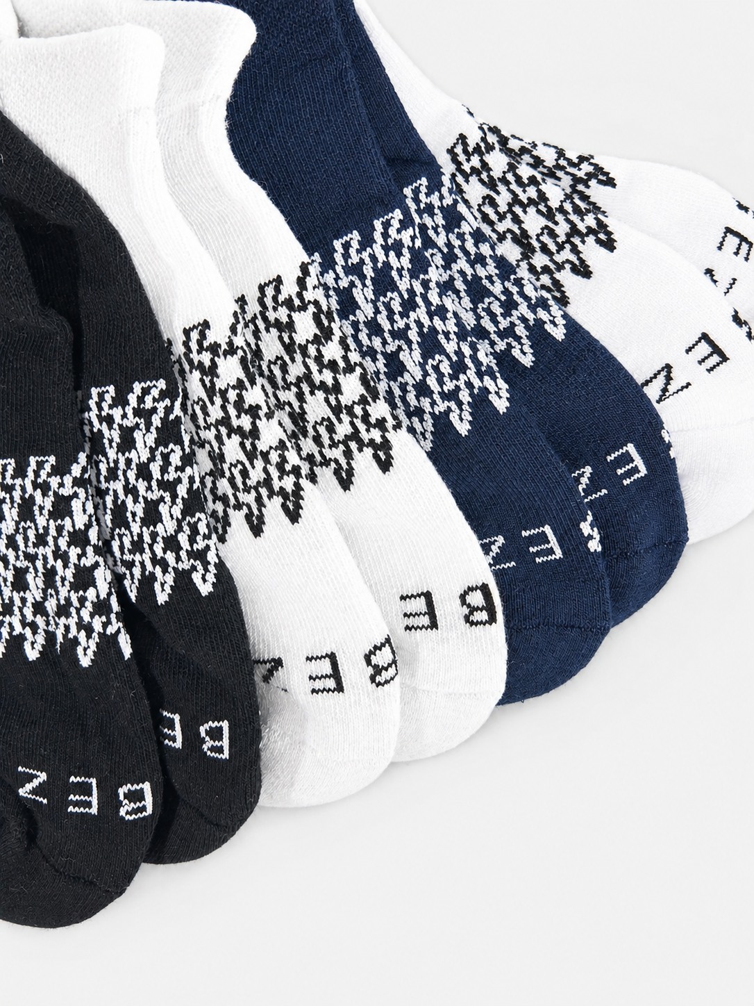 Women's Solid Ankle Multi-Color Socks - 4 Pack